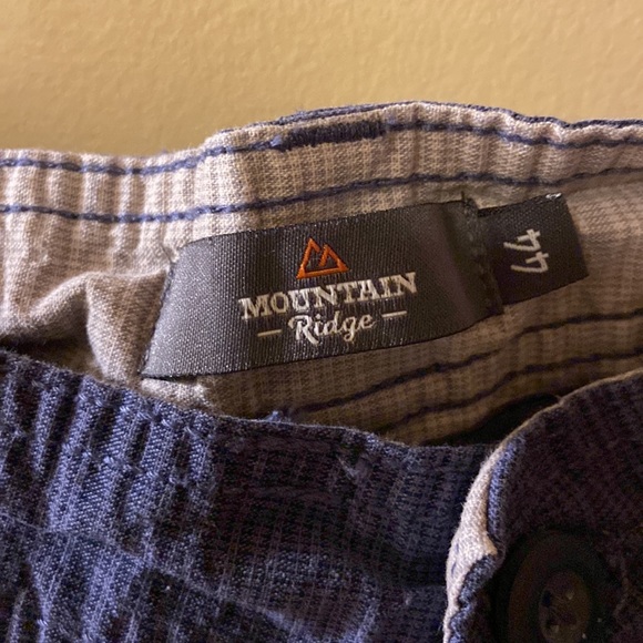 Mountain Ridge blue shorts - size 44 - Picture 4 of 6